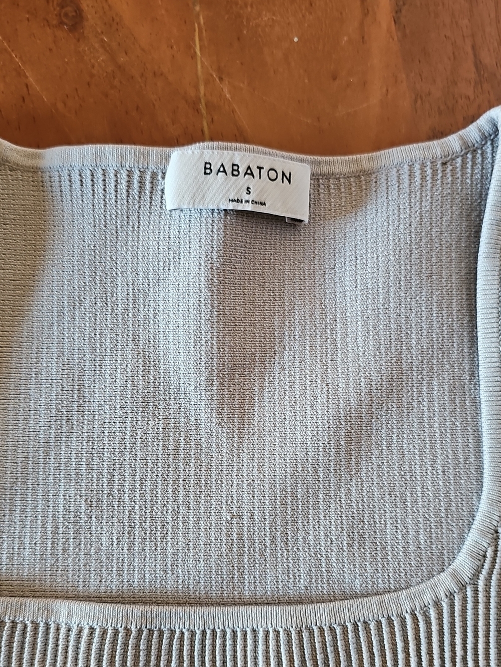 Babaton Ribbed Square-Neck Cropped Top - Picture 3 of 3